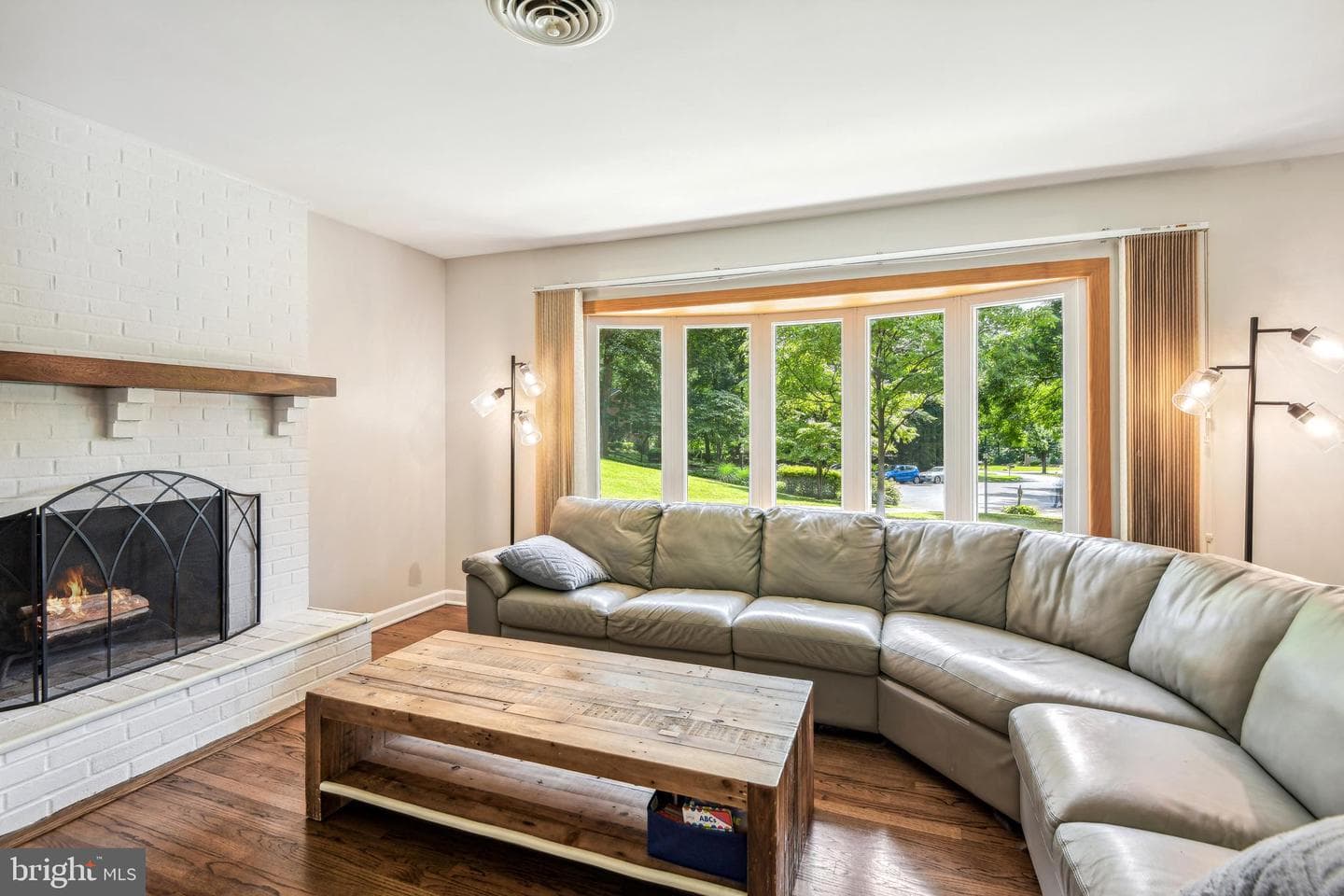 400 Stoney Terrace photo 4