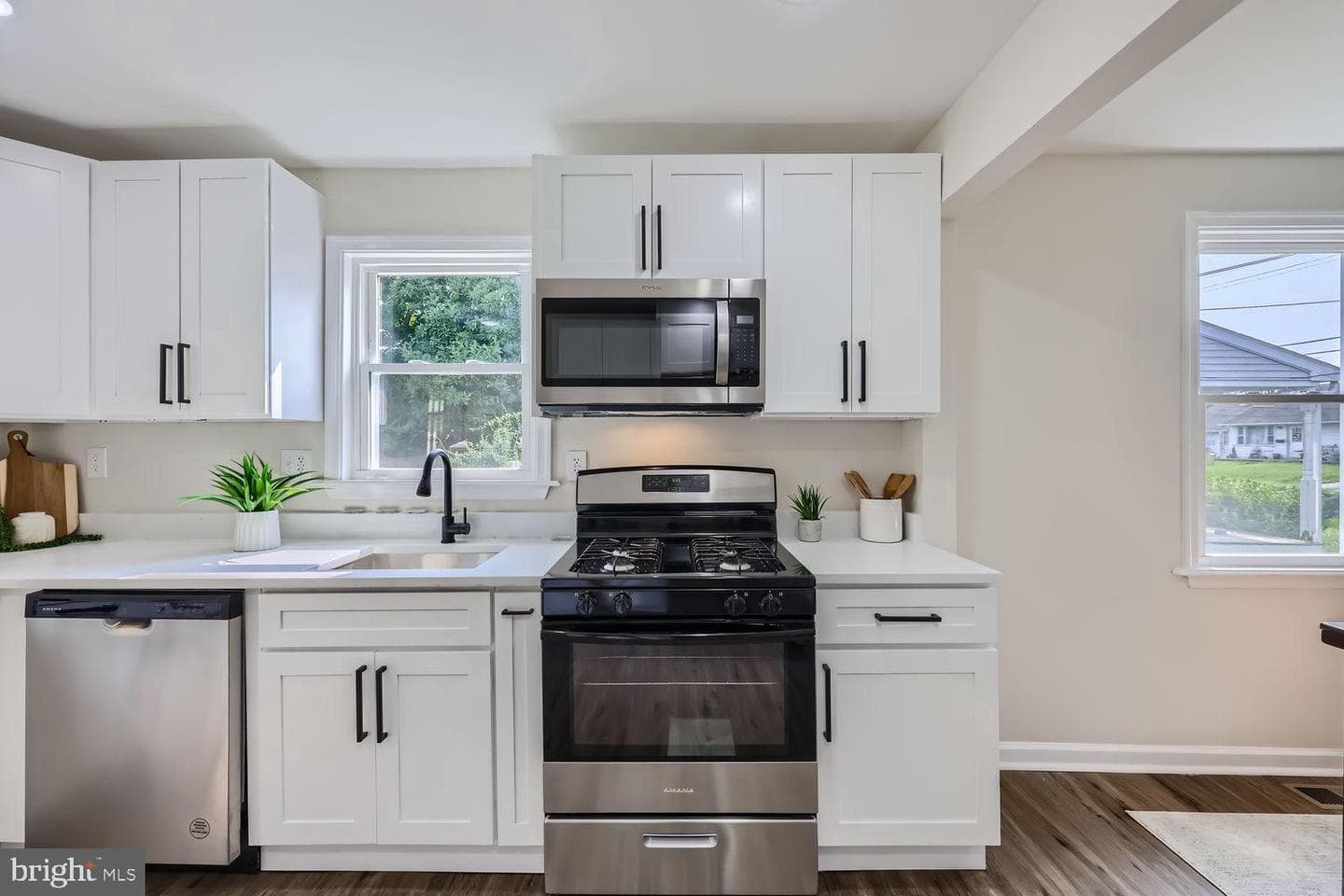 611 Lewis Street photo 12