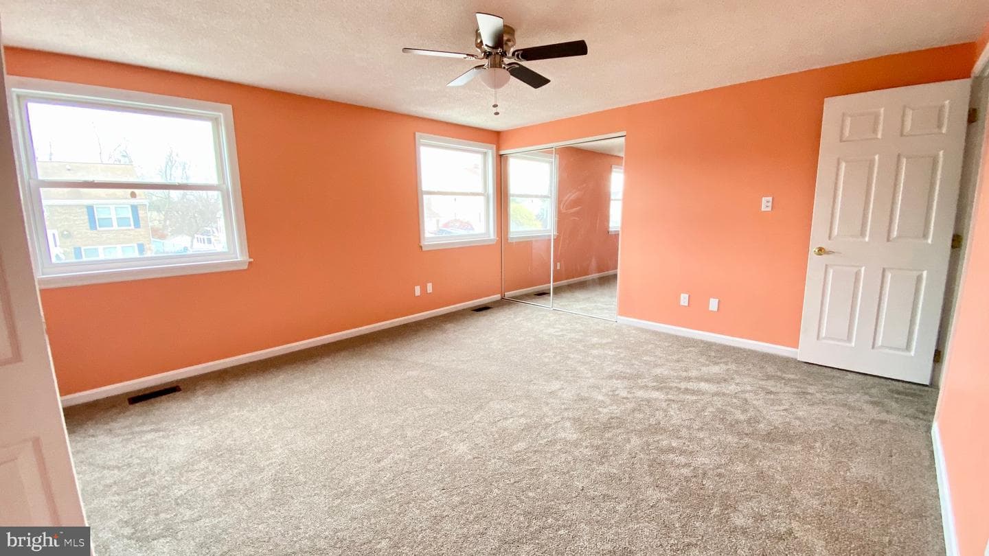 109 Ravenswood Court photo 9