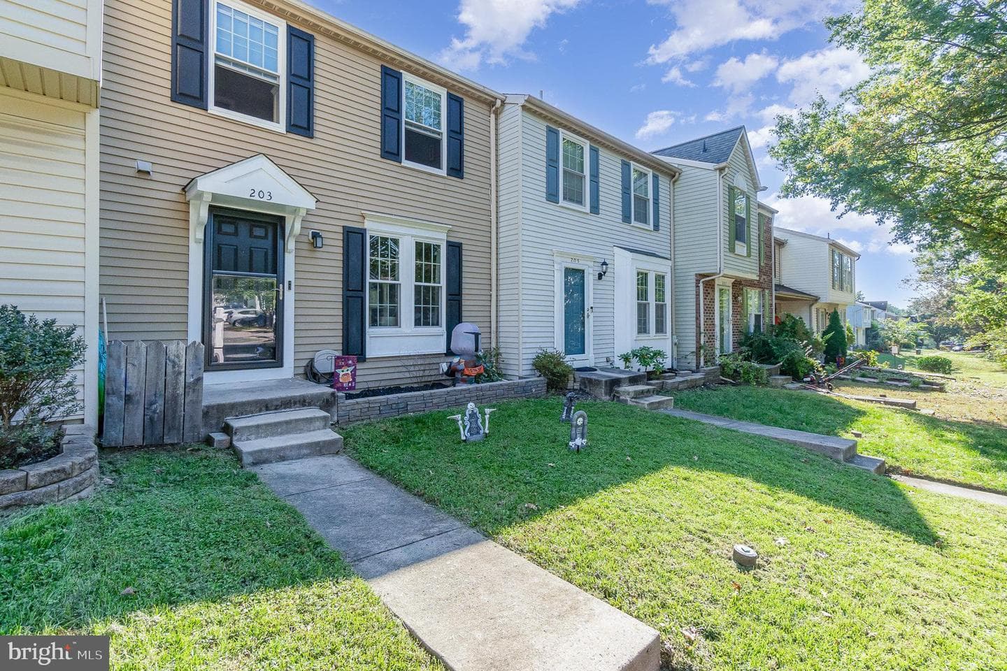 203 Ellerslie Court photo 2