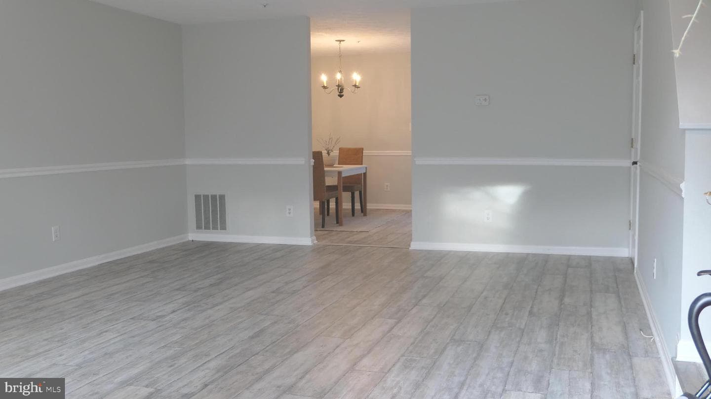 629 Stone Mill Court photo 3