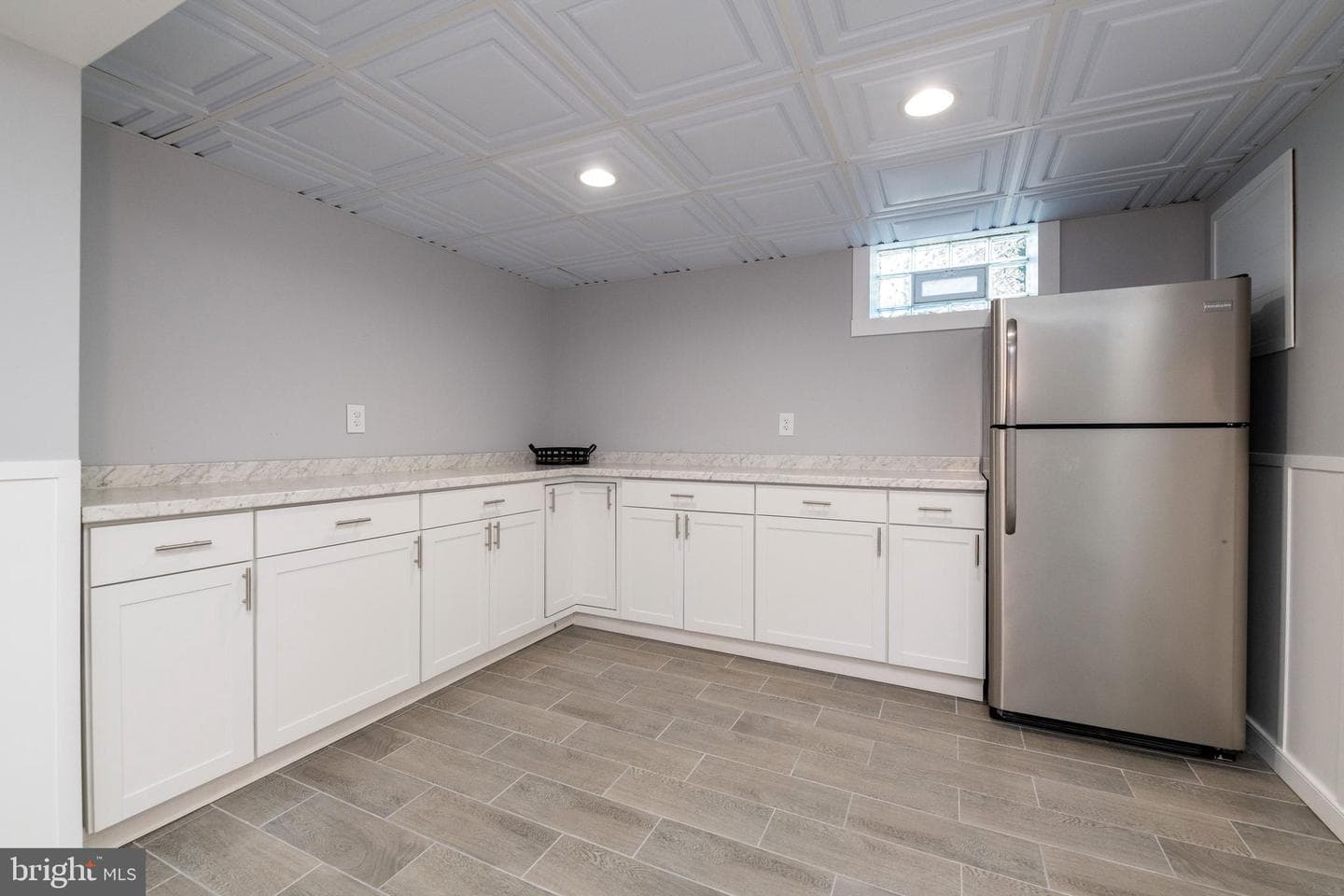 220 E Belcrest Road photo 30