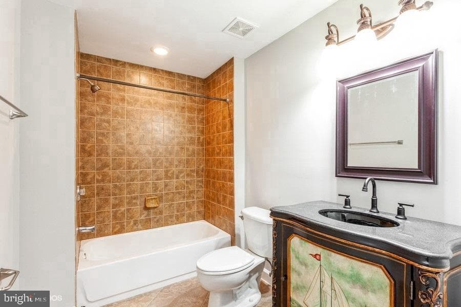 209 Prescott Court photo 10
