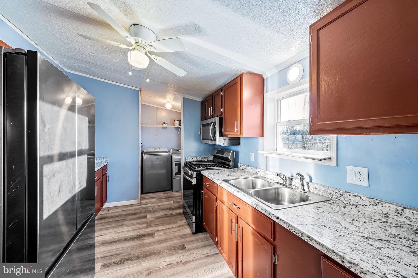 52 Lewis Drive photo 8