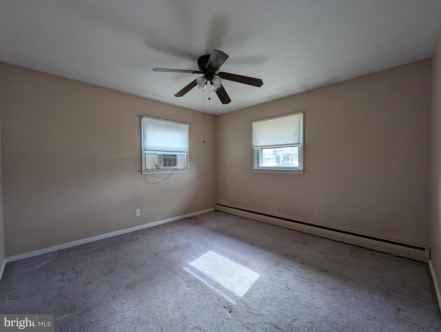 919 Luke Street photo 6