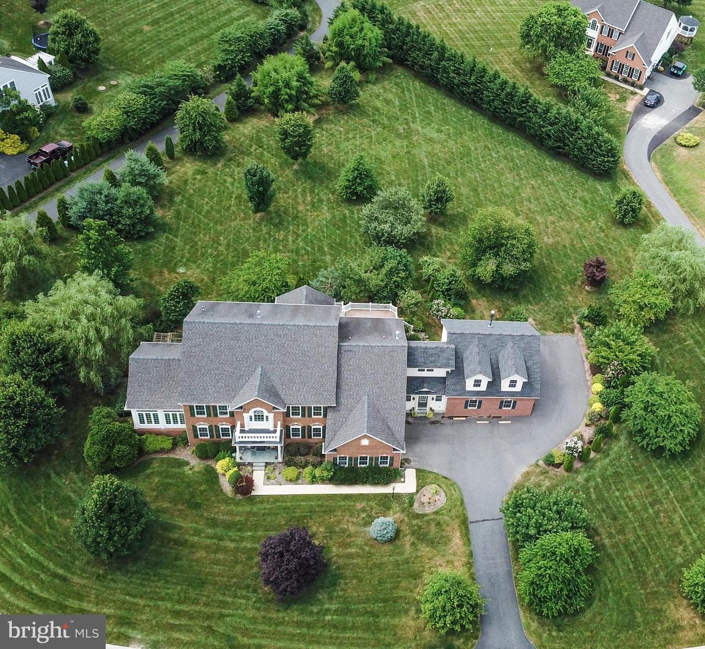 110 Bower Lane photo 4