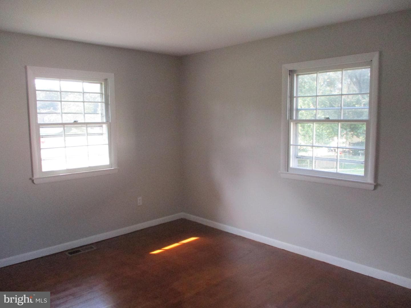 1605 Samantha Drive photo 11