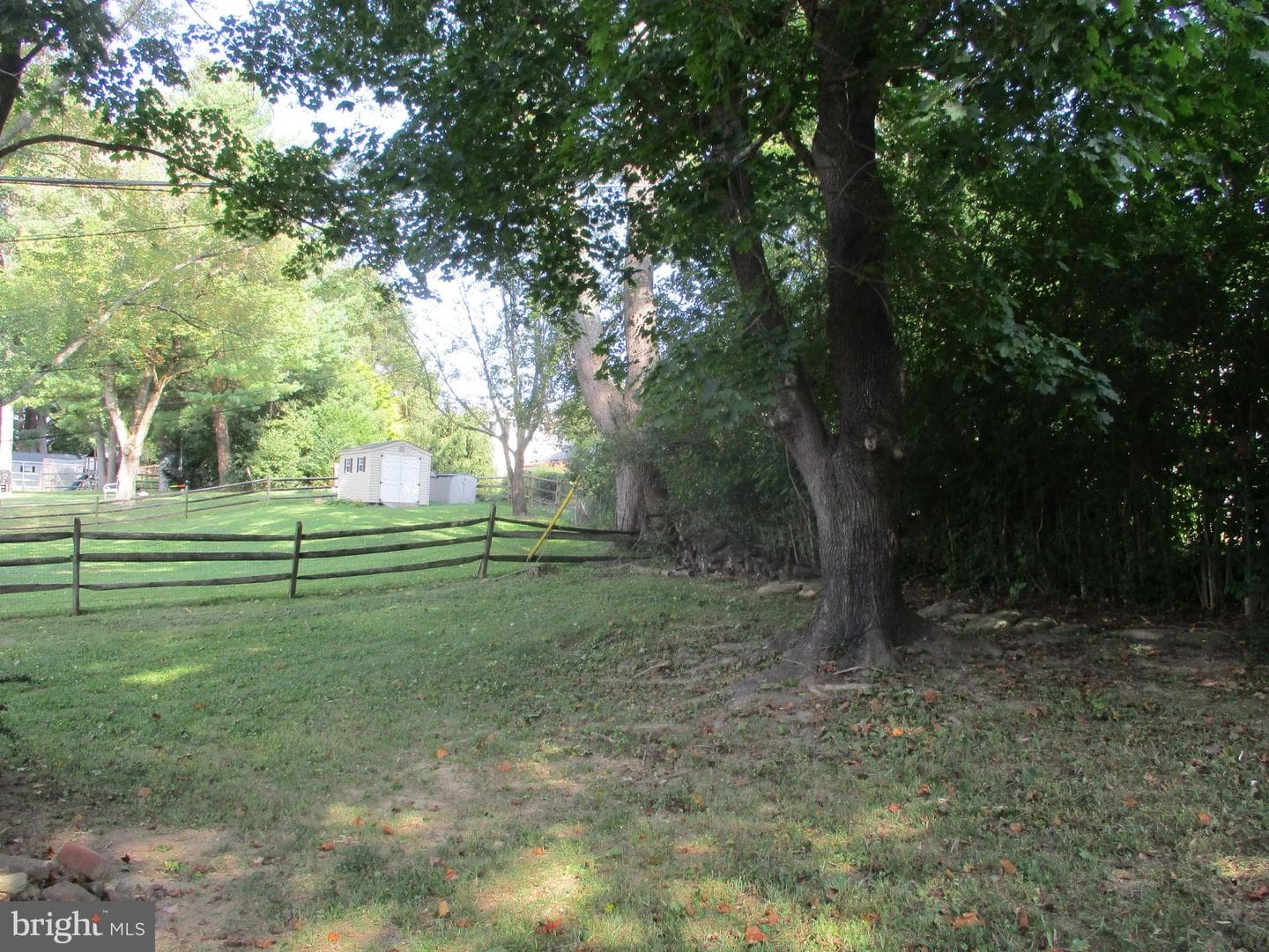 1605 Samantha Drive photo 17