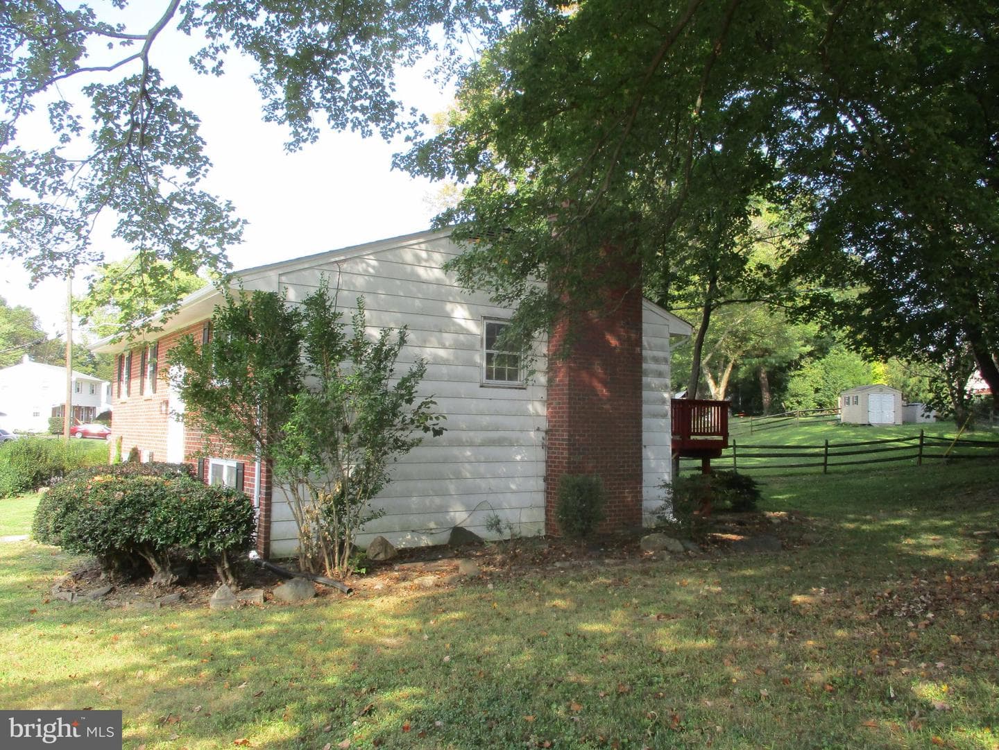 1605 Samantha Drive photo 18