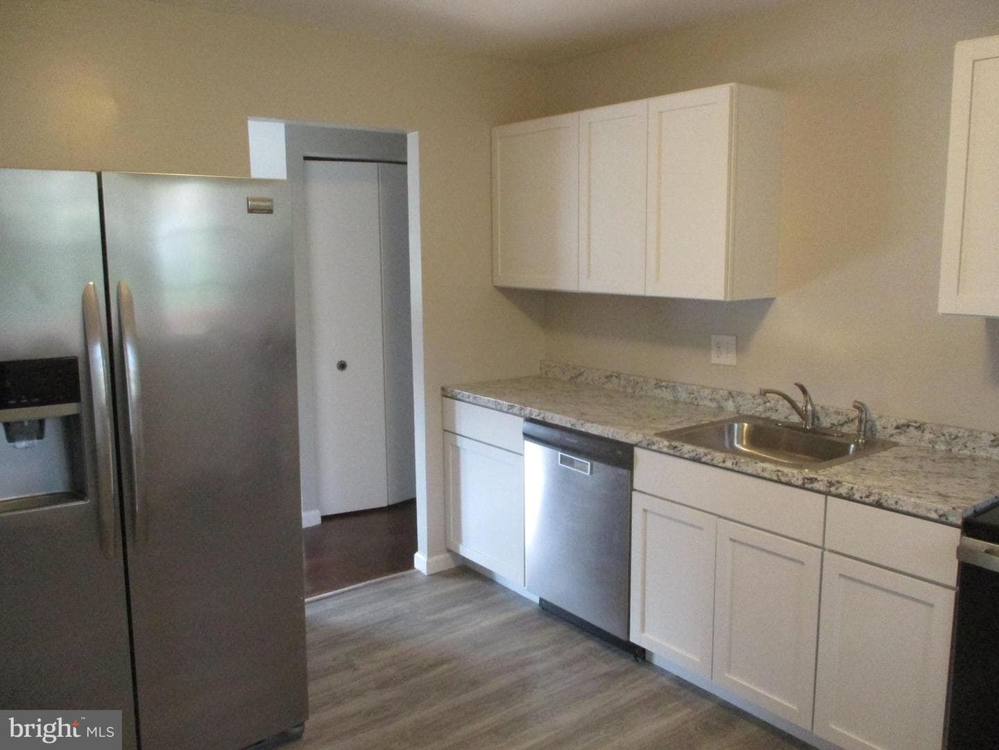 1605 Samantha Drive photo 5
