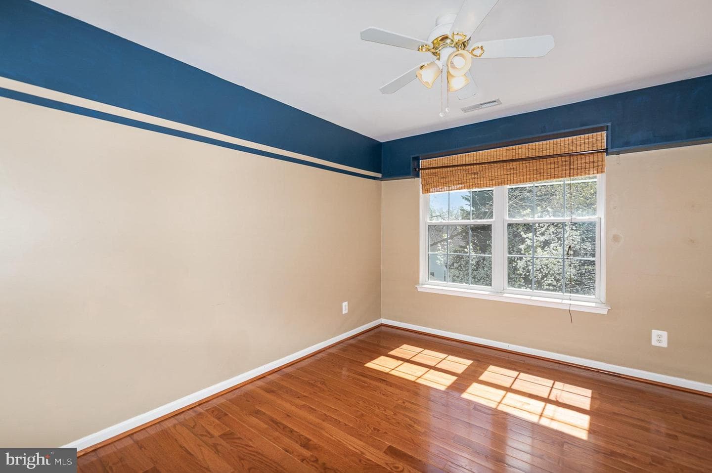 704 Greenglade Court photo 31