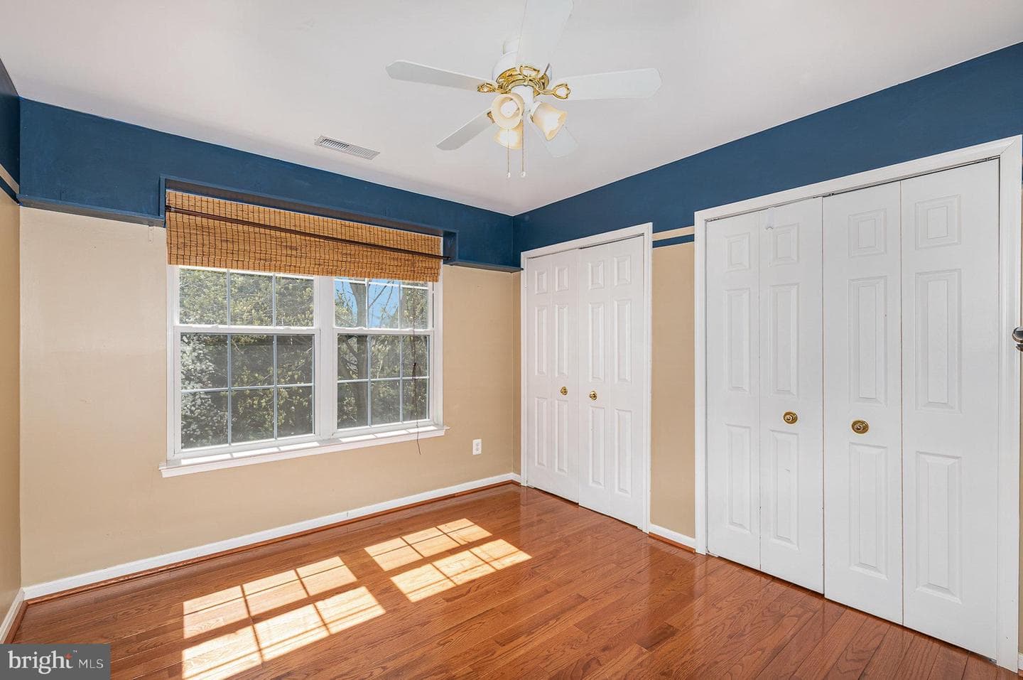 704 Greenglade Court photo 32