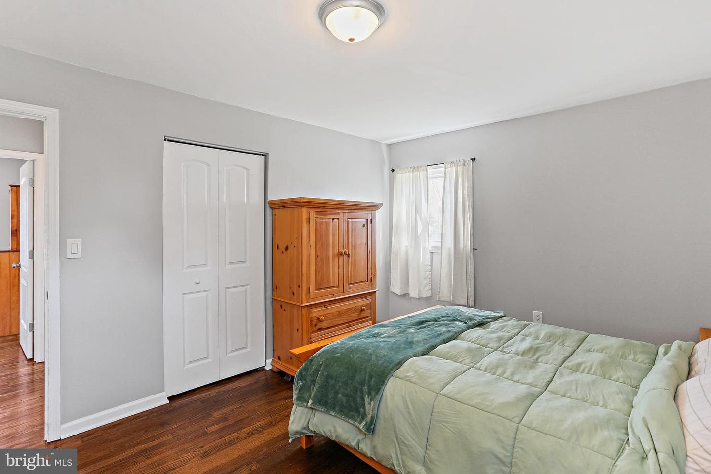 2407 Sycamore Lane photo 13