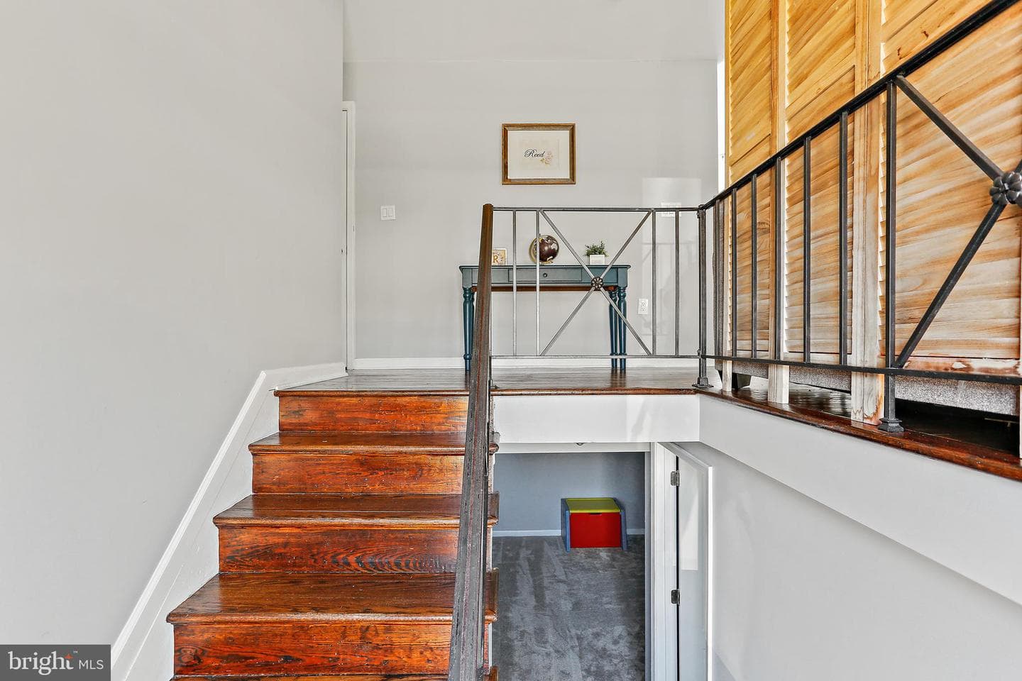 2407 Sycamore Lane photo 3