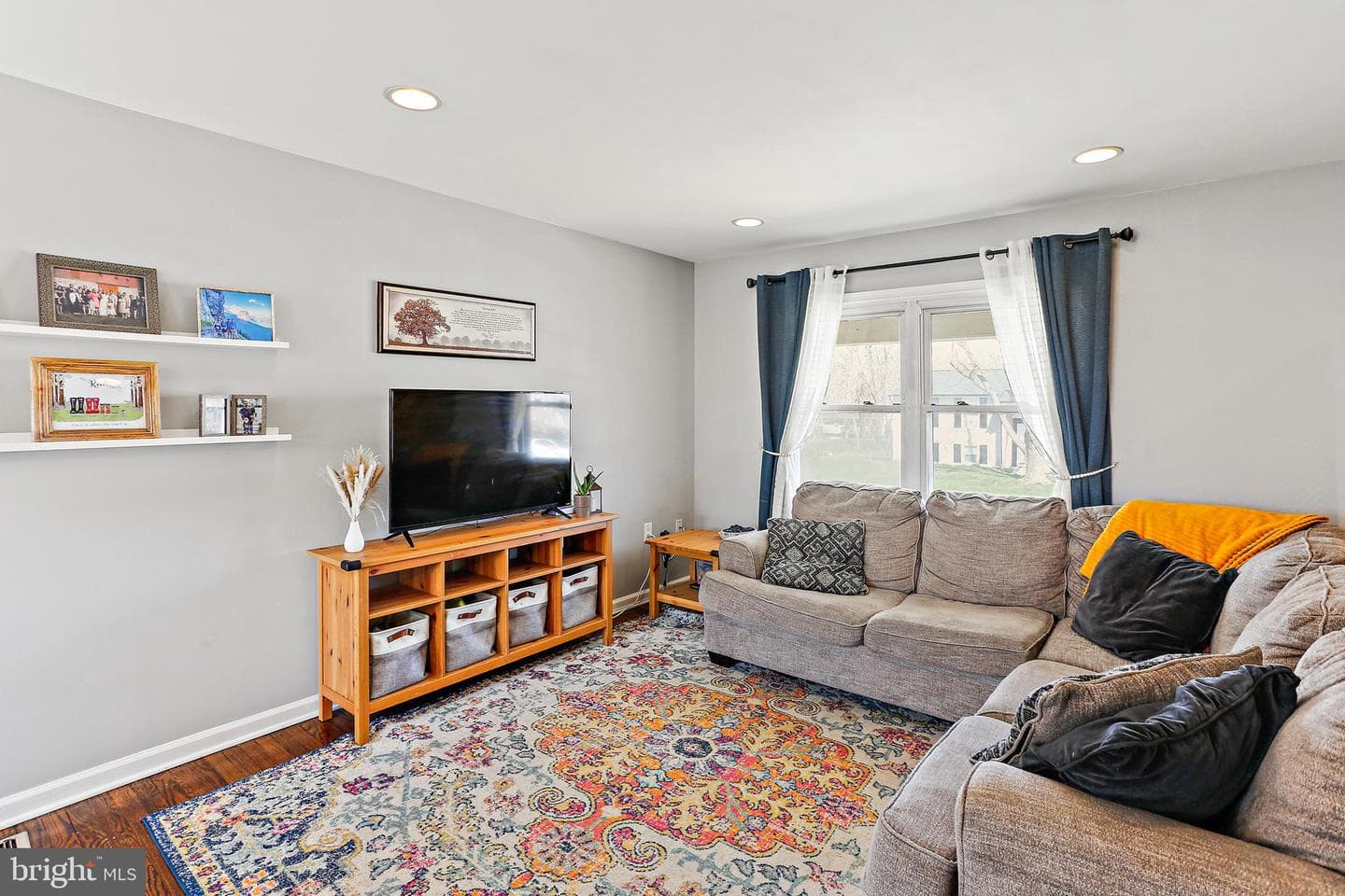 2407 Sycamore Lane photo 4