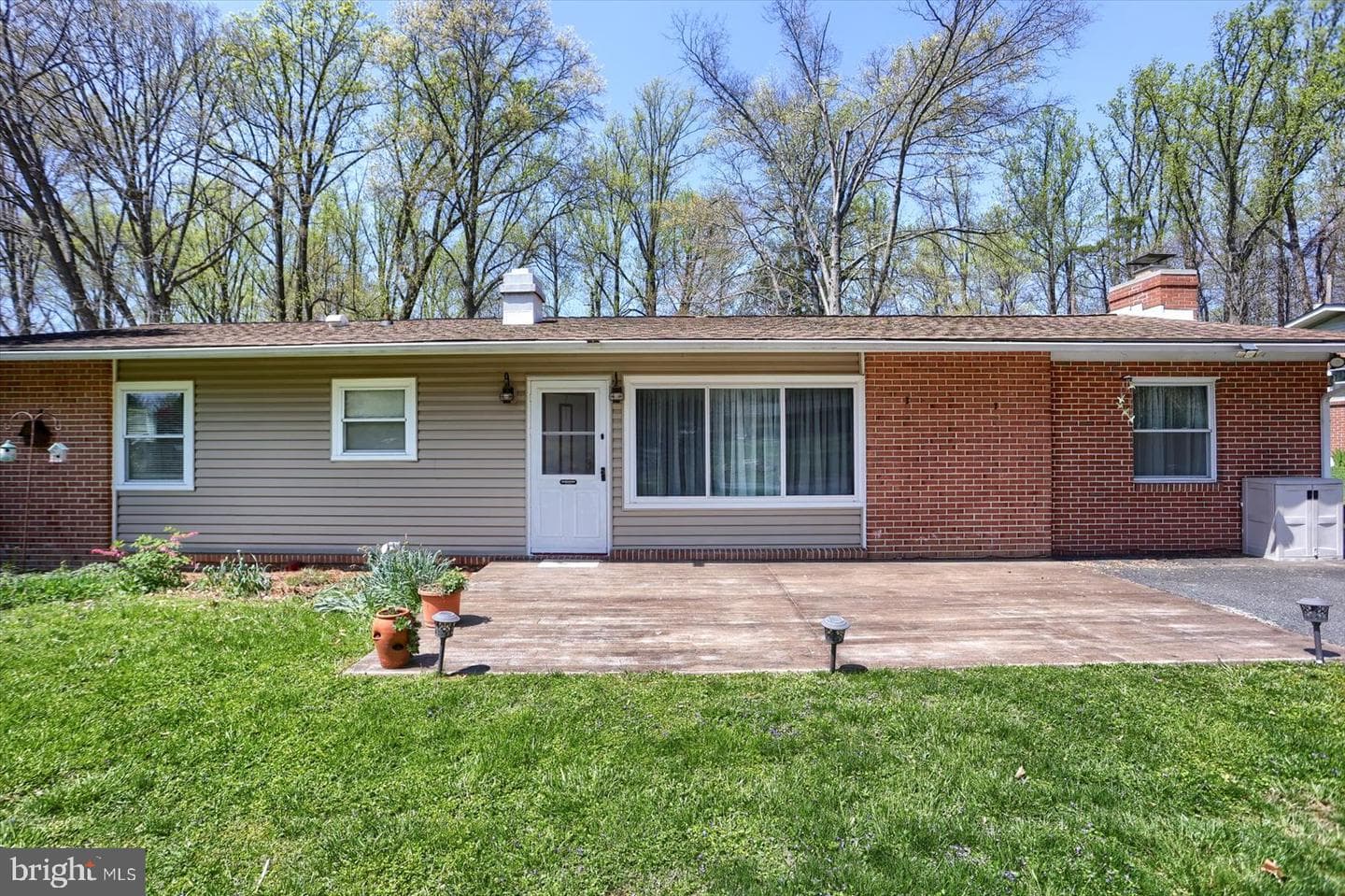 118 W Belcrest Road photo 3