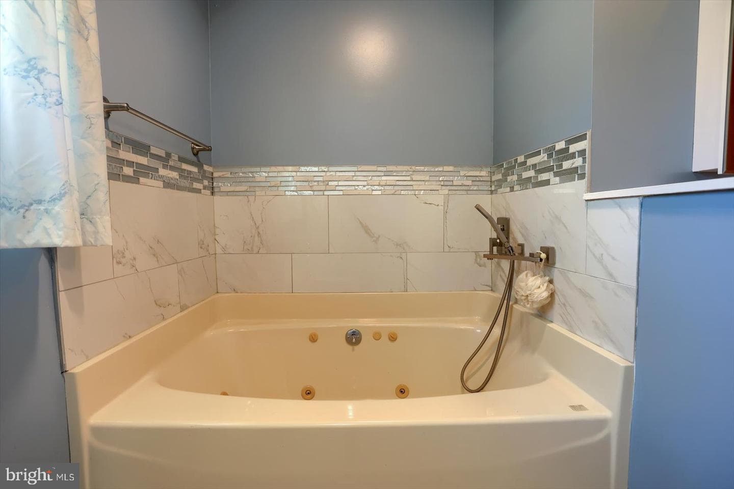 118 W Belcrest Road photo 31