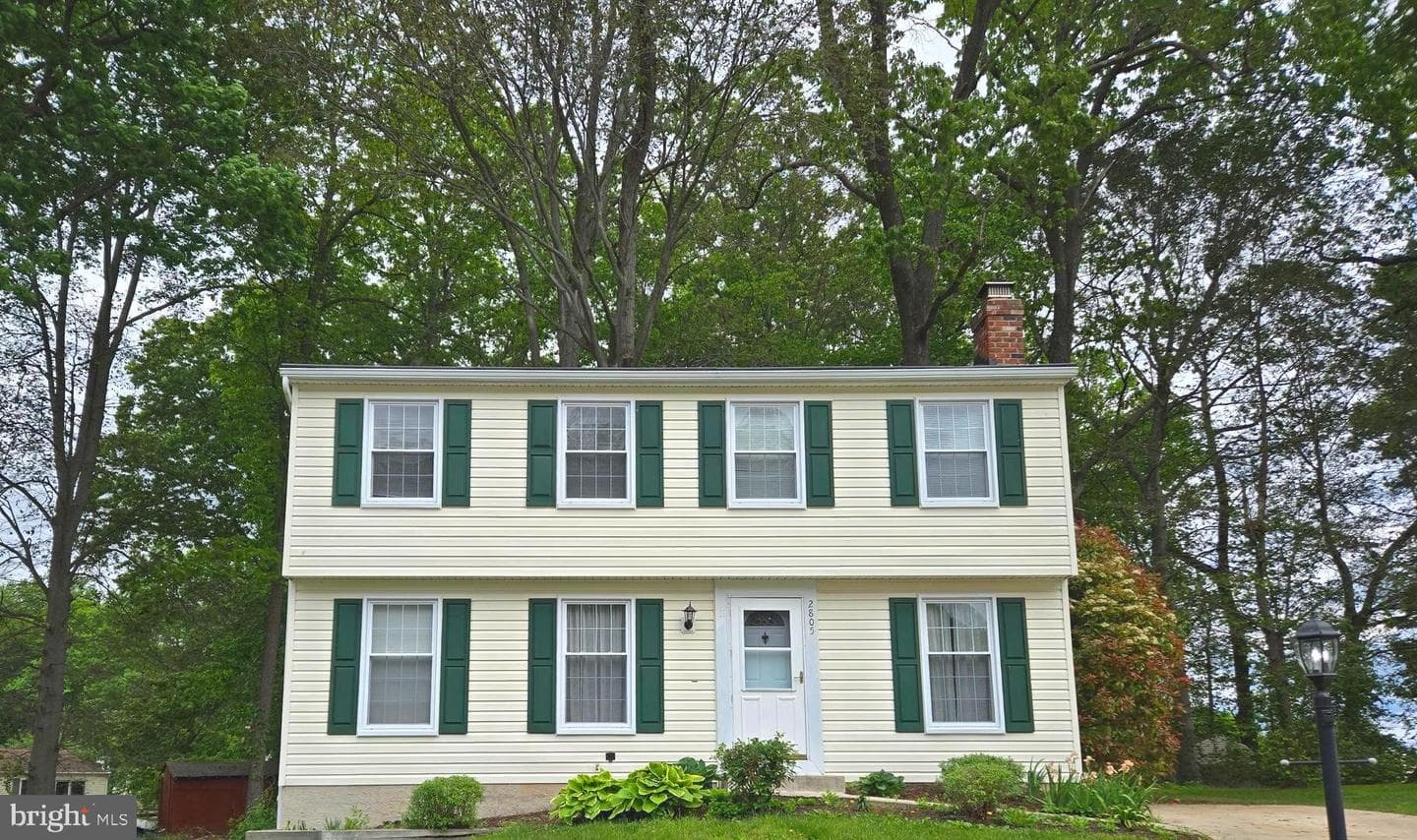 2805 White Rose Court photo 3