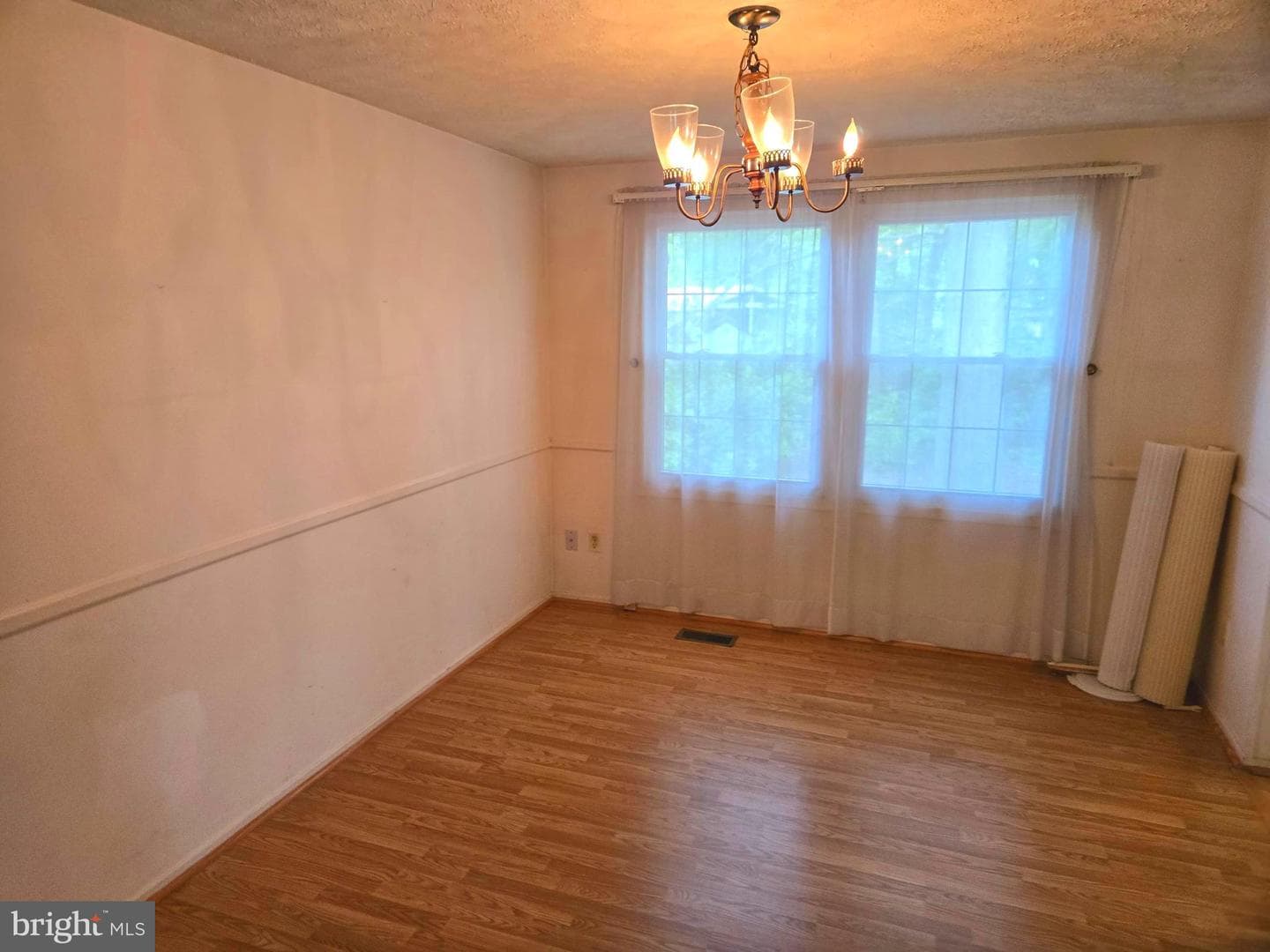 2805 White Rose Court photo 8