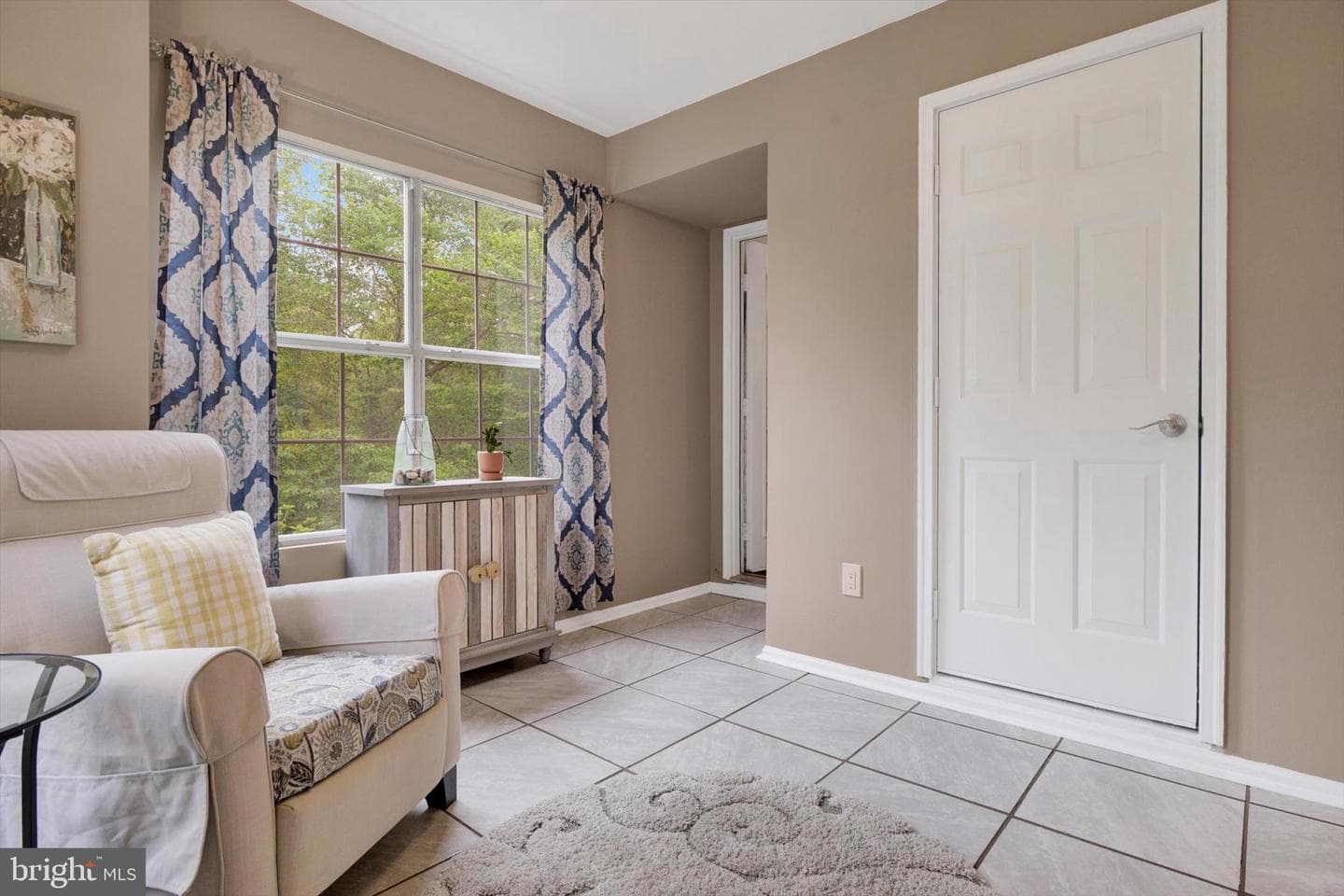 206 Chaucer Lane #206-L photo 4