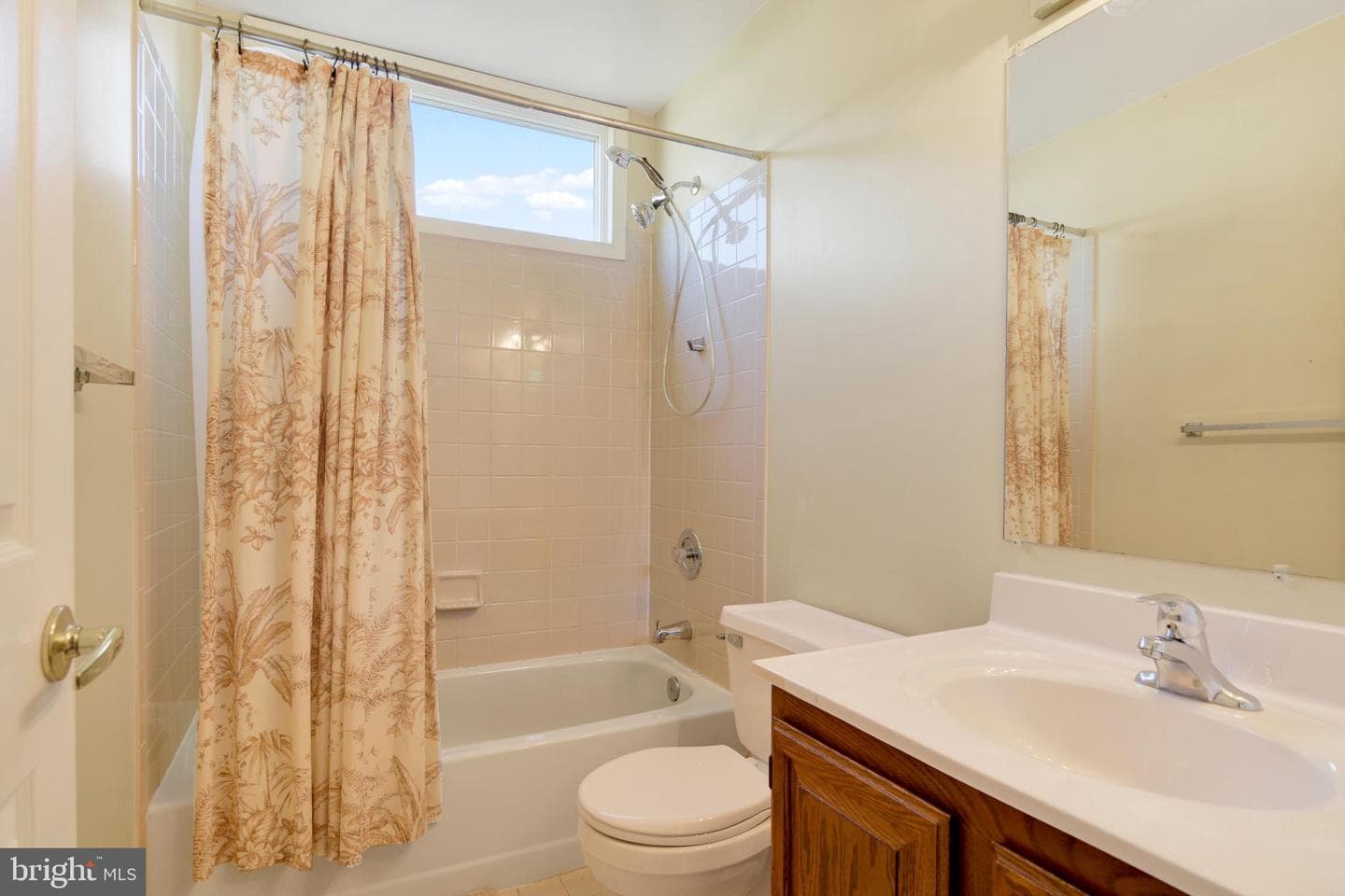 1359 Crofton Drive photo 18