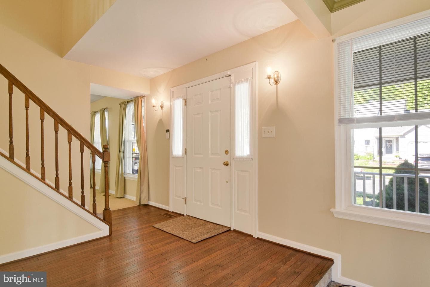 1359 Crofton Drive photo 3