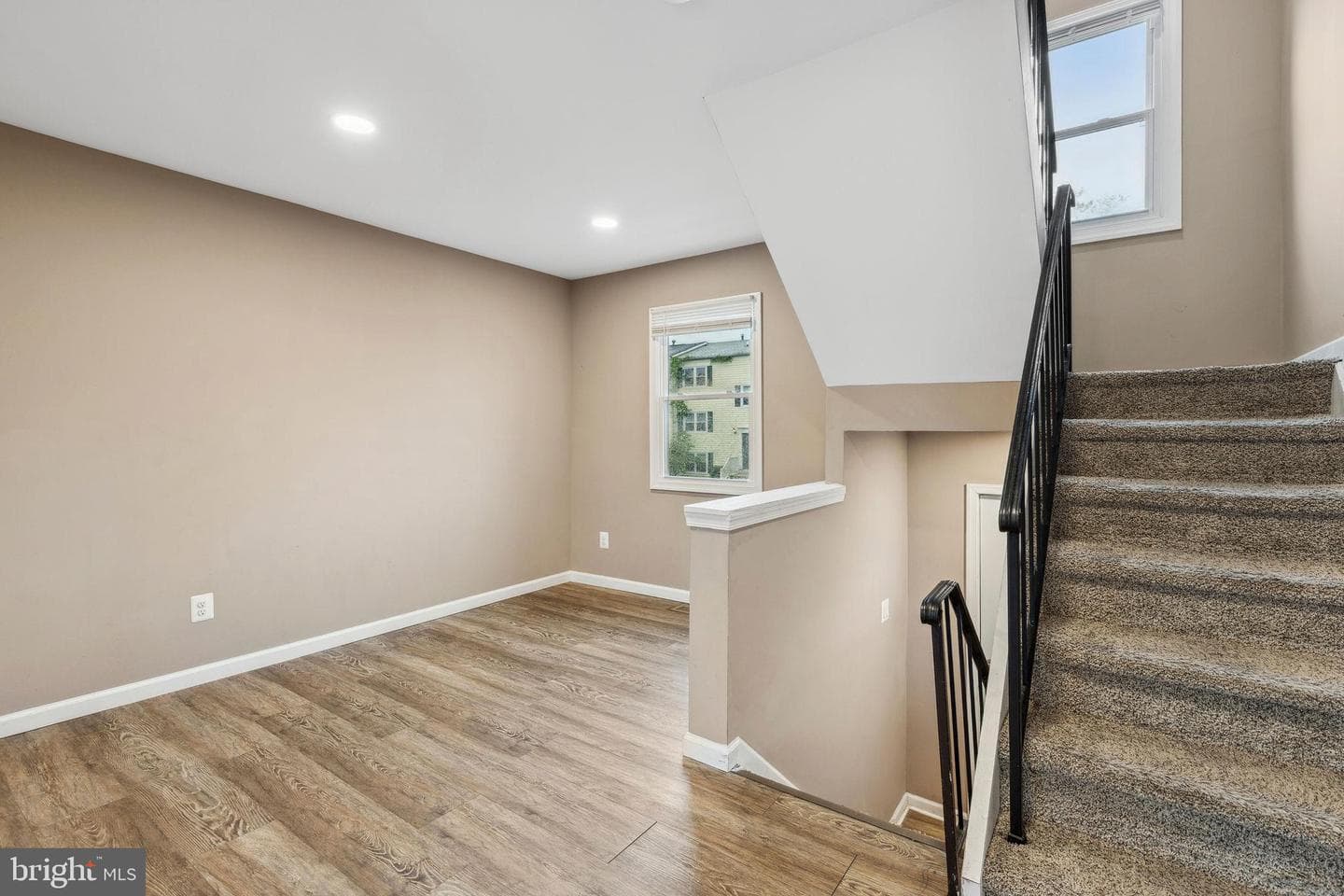 1822 Grempler Way photo 3