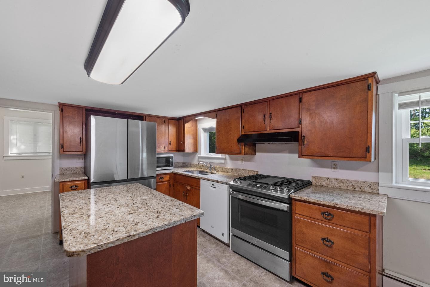 4302 St Clair Bridge photo 10