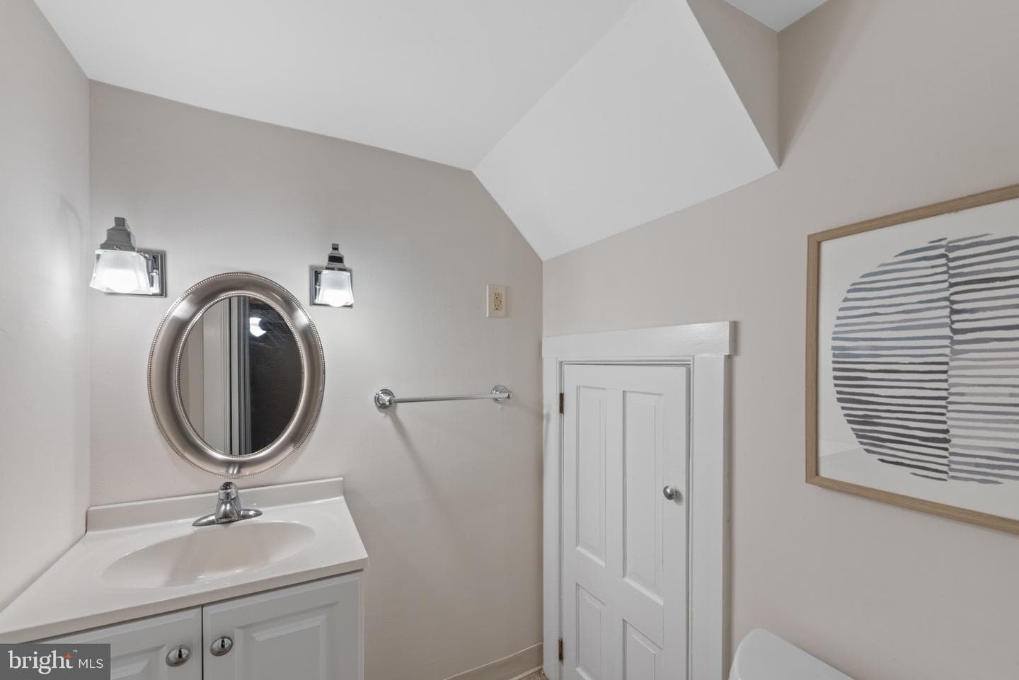 4302 St Clair Bridge photo 18