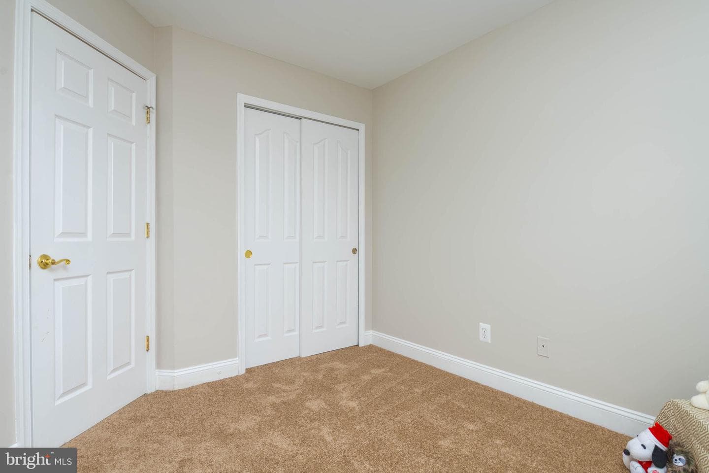 613 Berwick Court photo 22