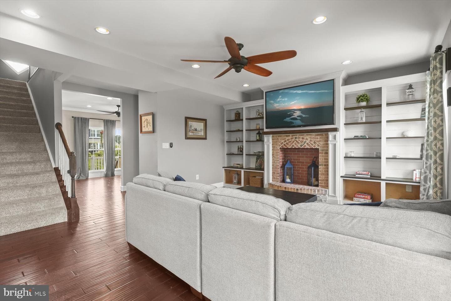 290 Henderson Road photo 7
