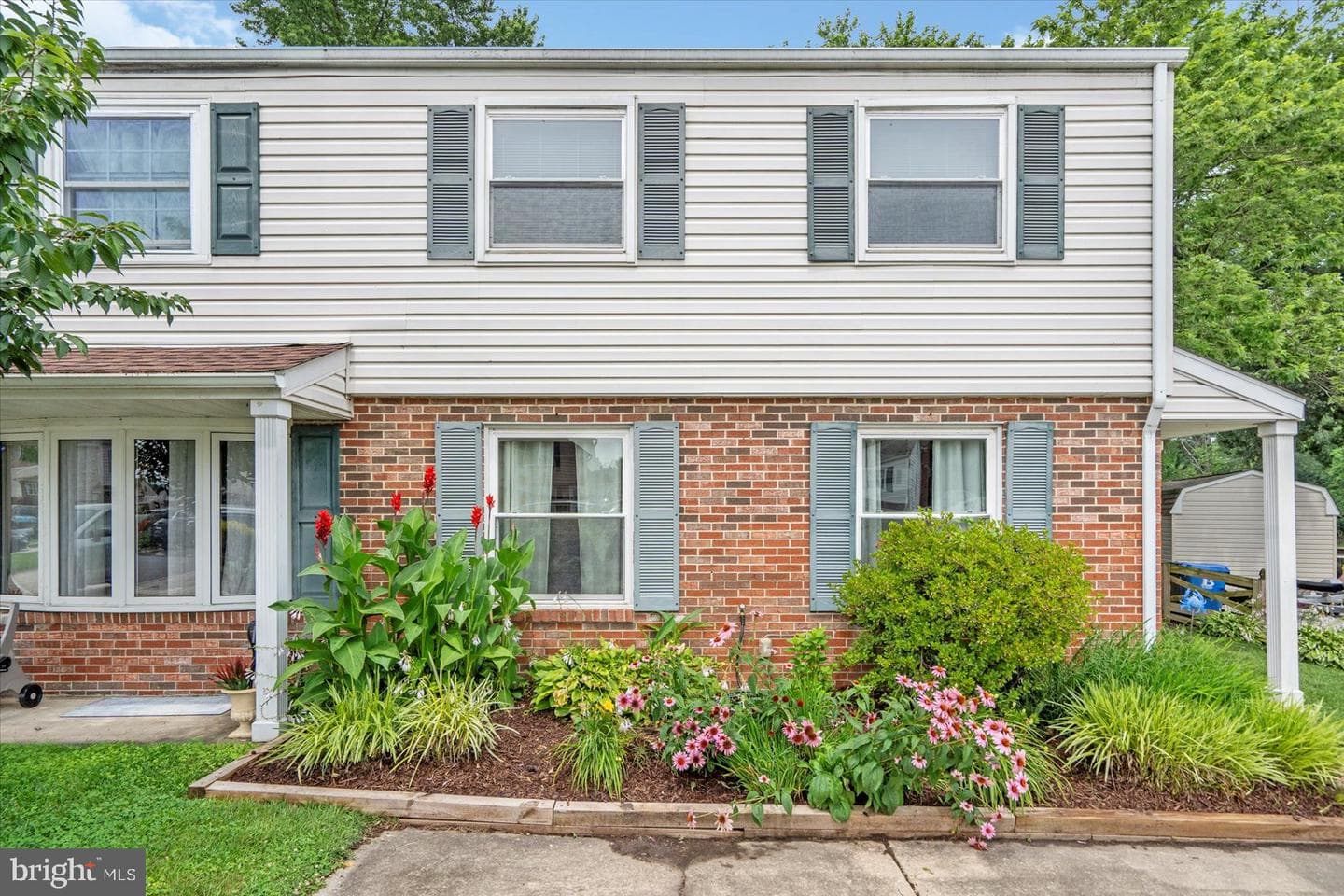 128 Breakwater Court photo 3