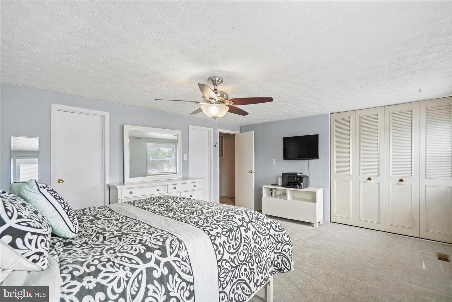 128 Breakwater Court photo 33