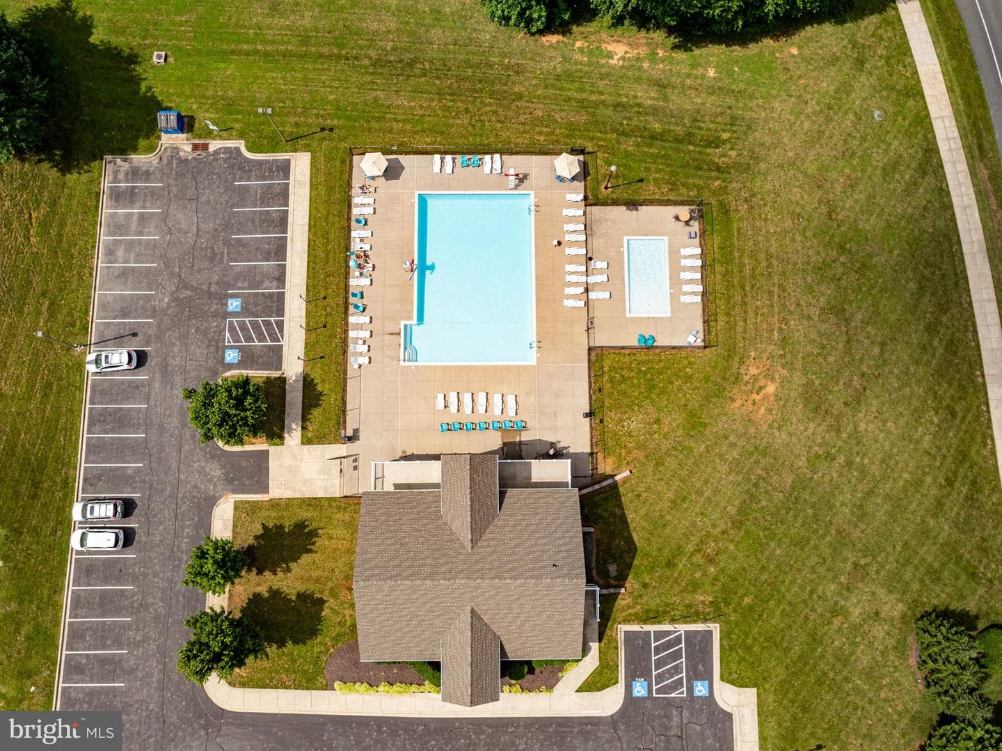 638 Berwick Court photo 47