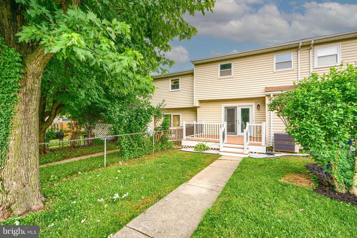 177 Farm Road photo 32