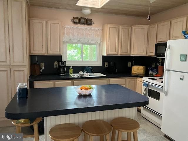 2140 Blackberry Lane photo 7