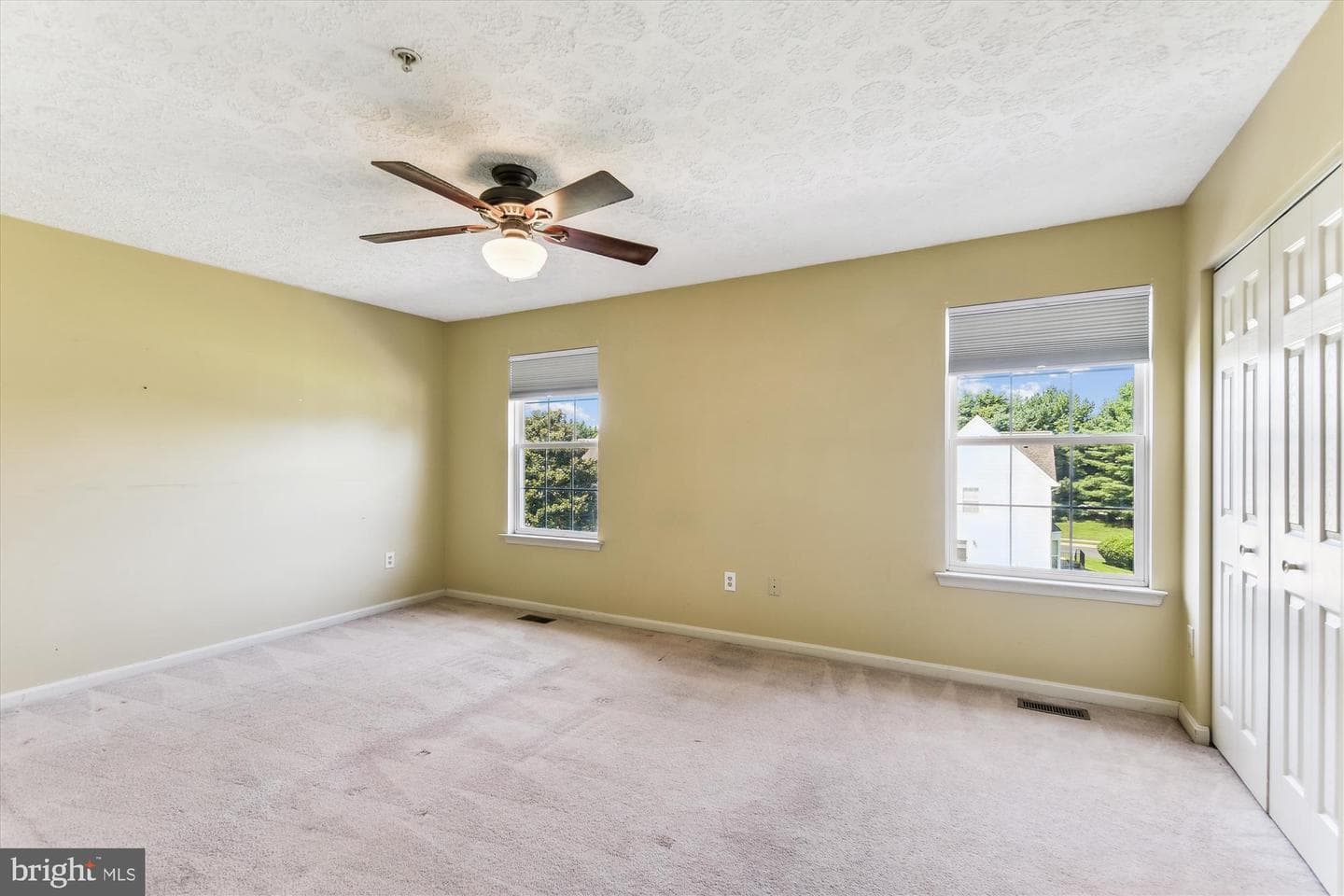 582 Doefield Court photo 25