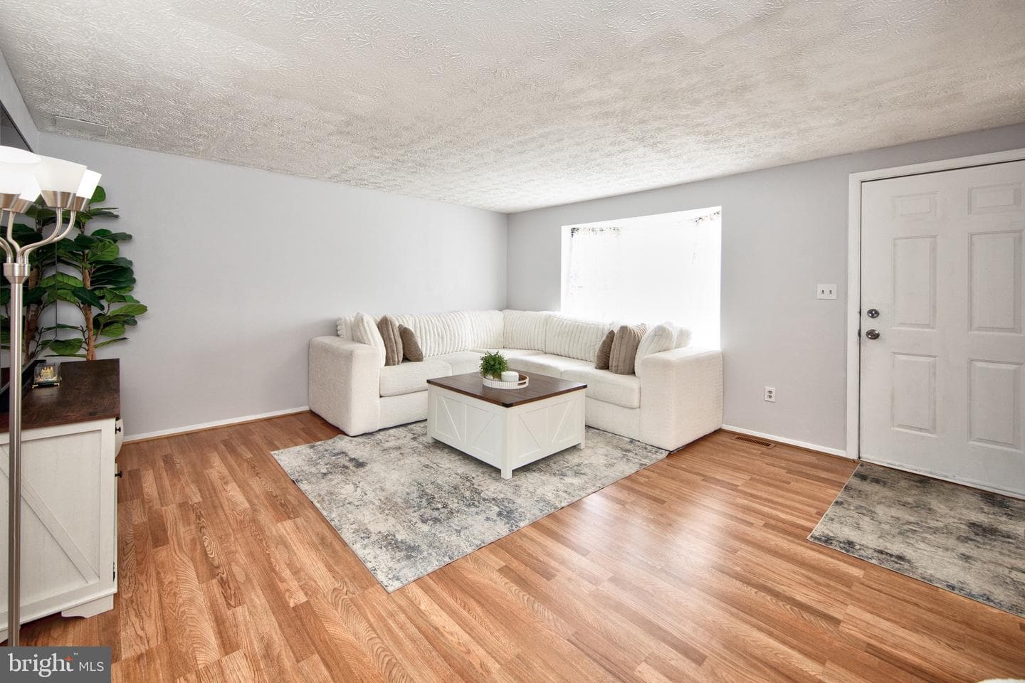 933 Redfield Road photo 3