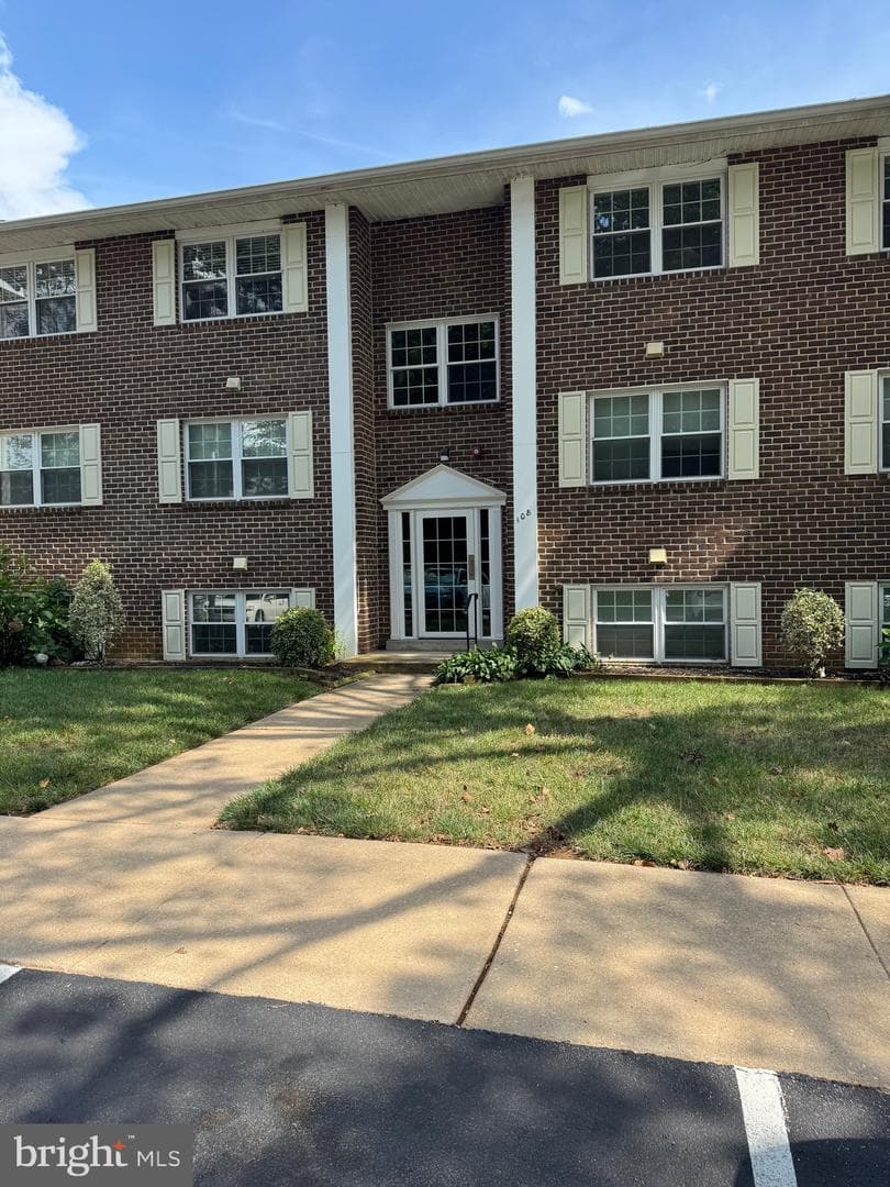 108 Seevue Court #f photo 2