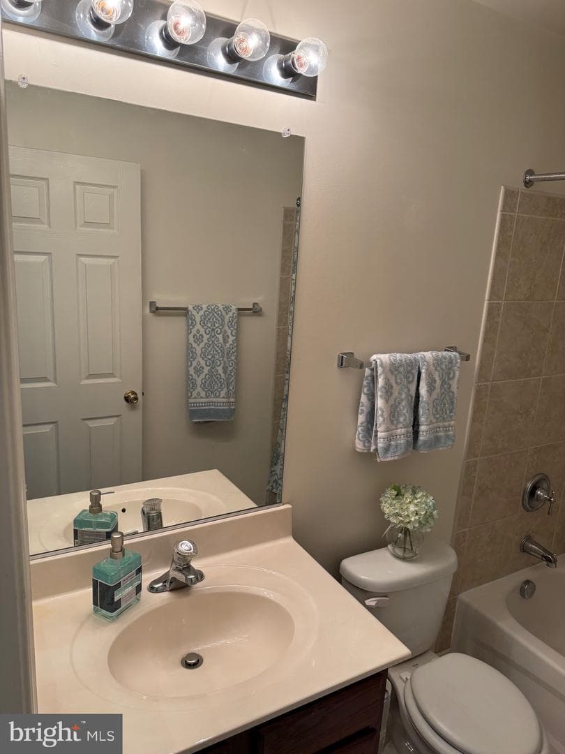 108 Seevue Court #f photo 32