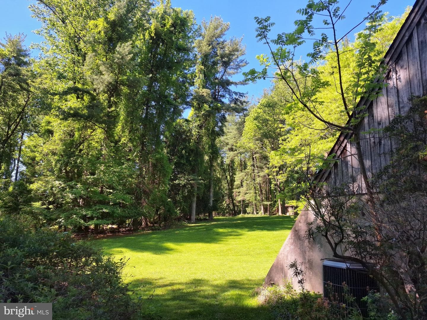603 E Wheel Road photo 3