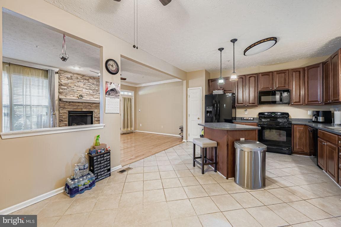4901 Paper Bark Road photo 7