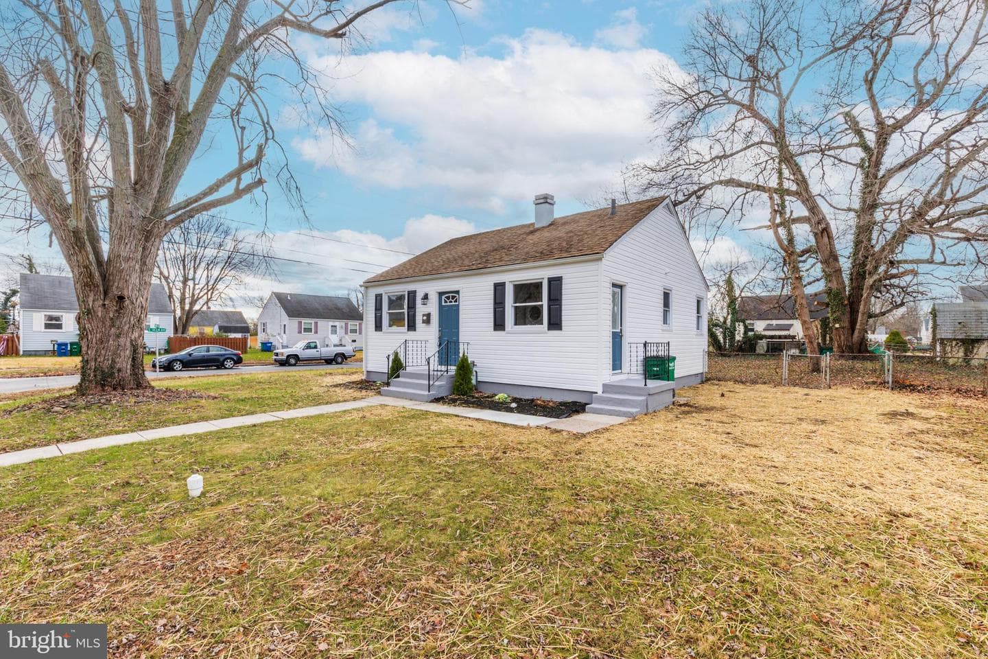 174 Deen Street E photo 28