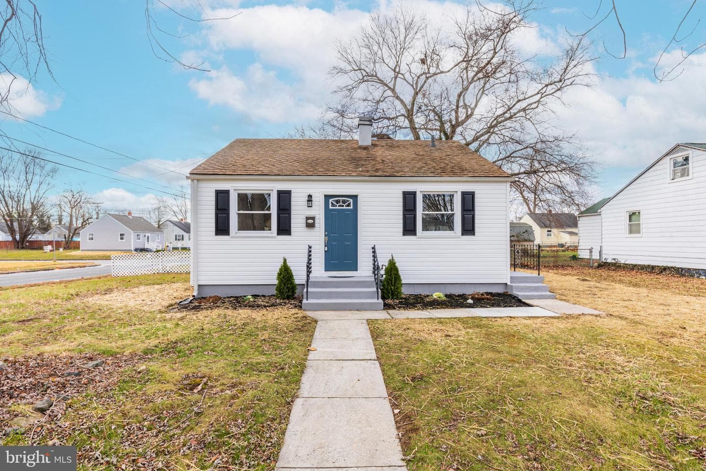 174 Deen Street E photo 29