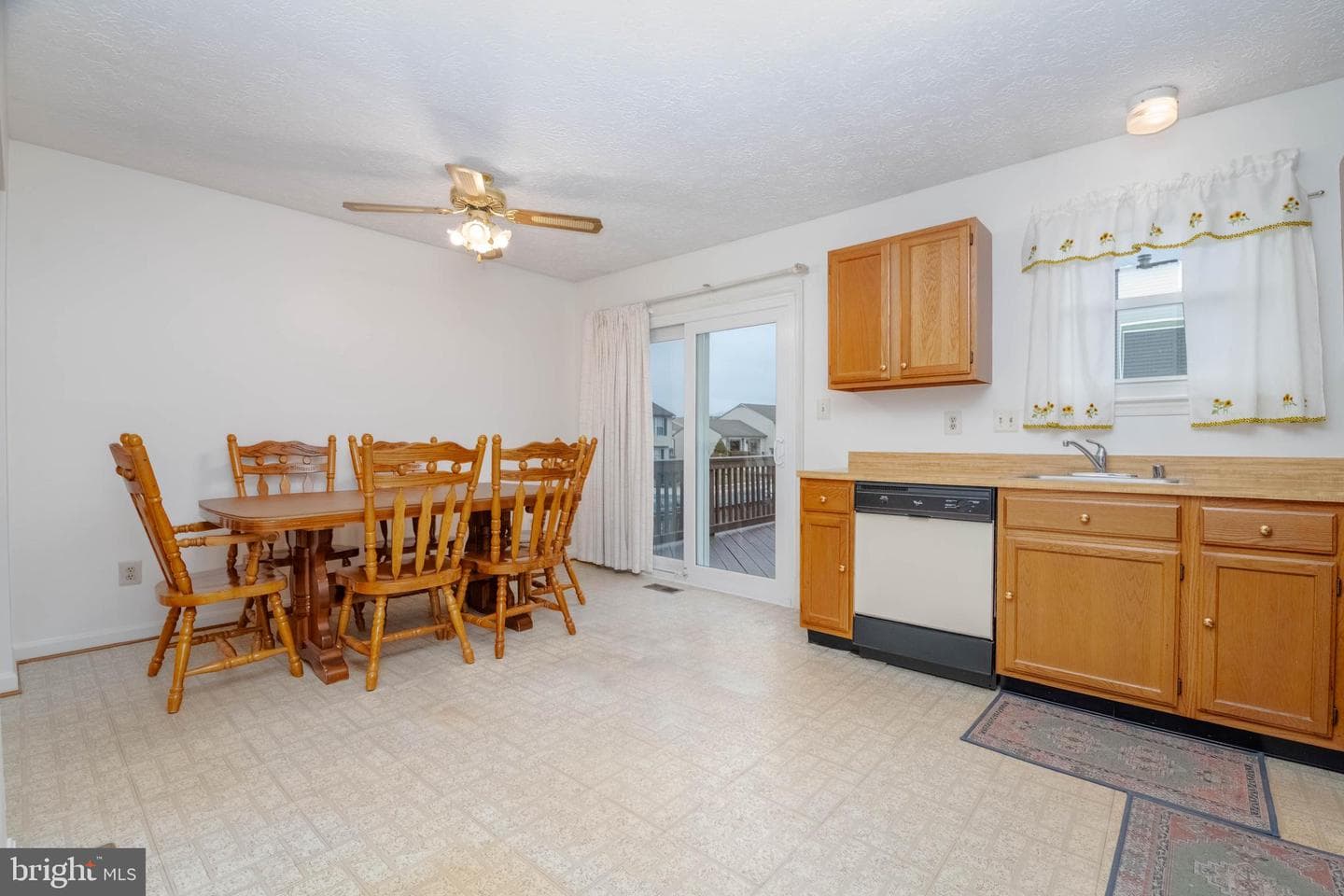 713 Cedar Crest Court photo 3