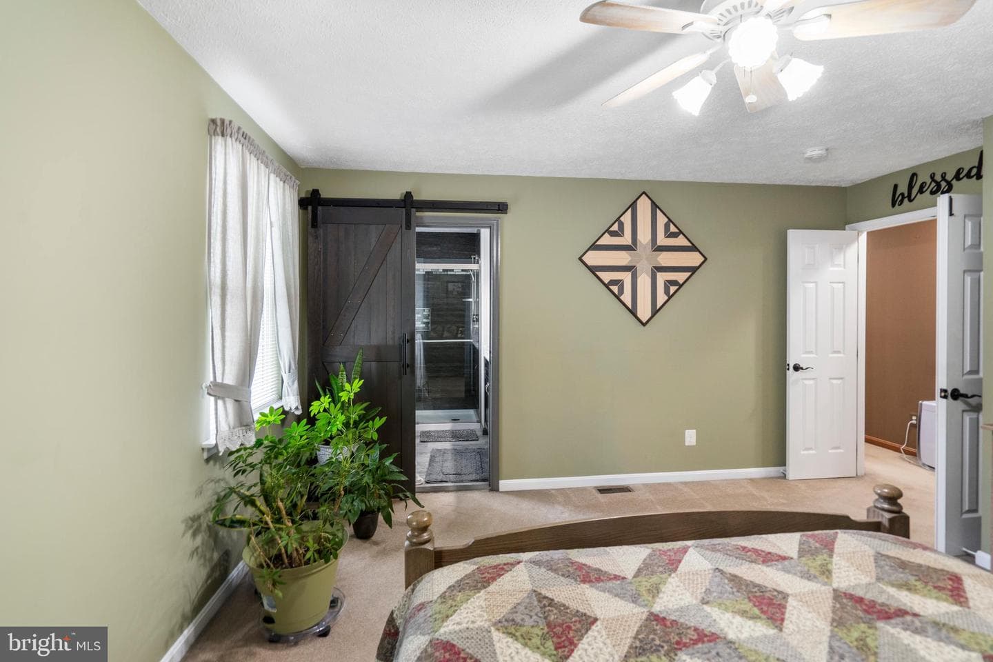 332 Ponfield Road E photo 25