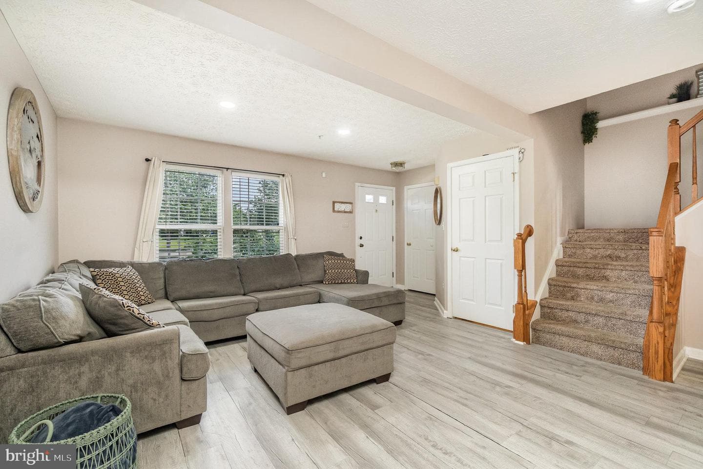 425 Greentree Circle photo 5