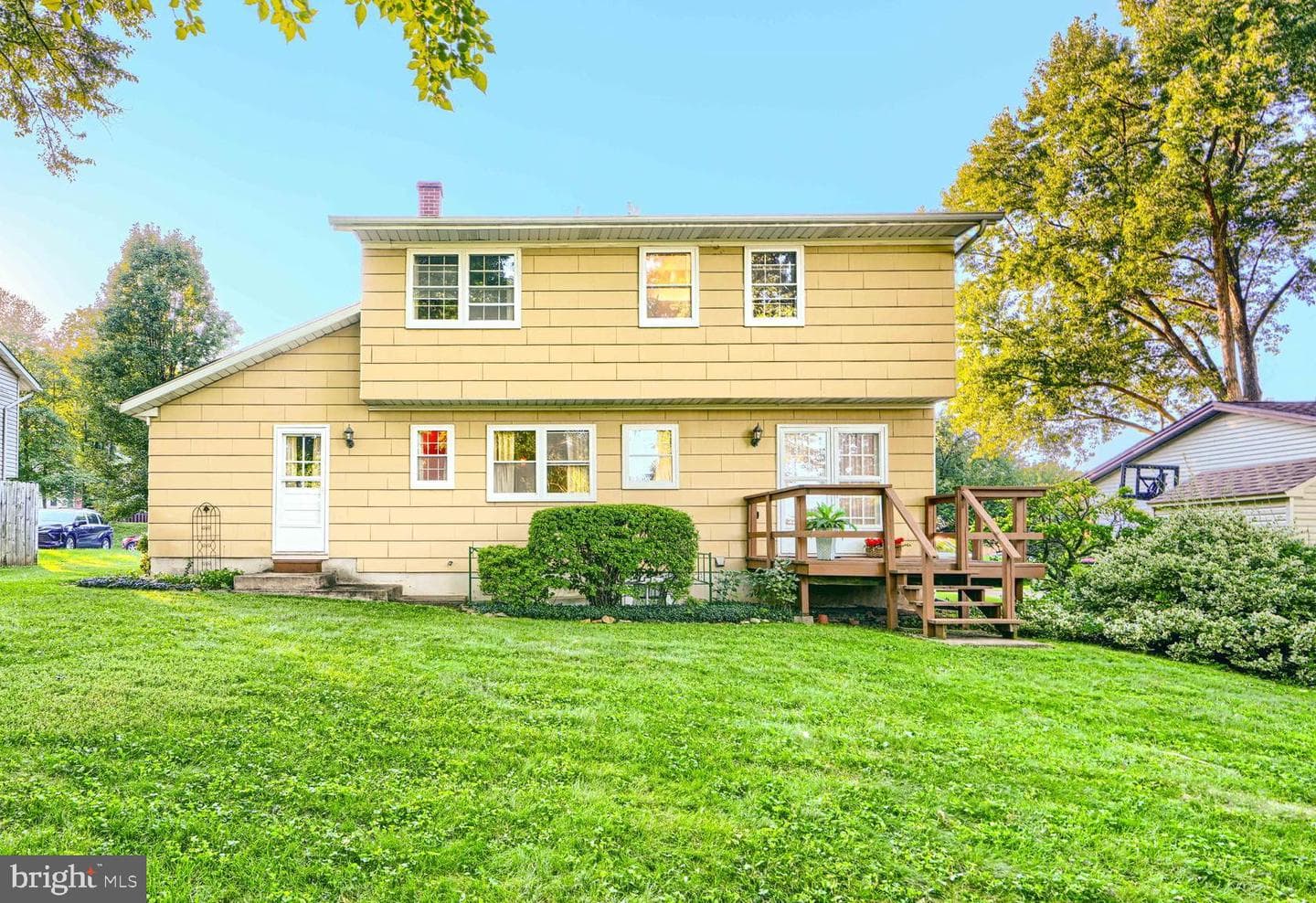 117 Royal Oak Drive photo 2