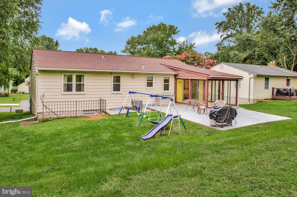 12 Overbrook Lane photo 39
