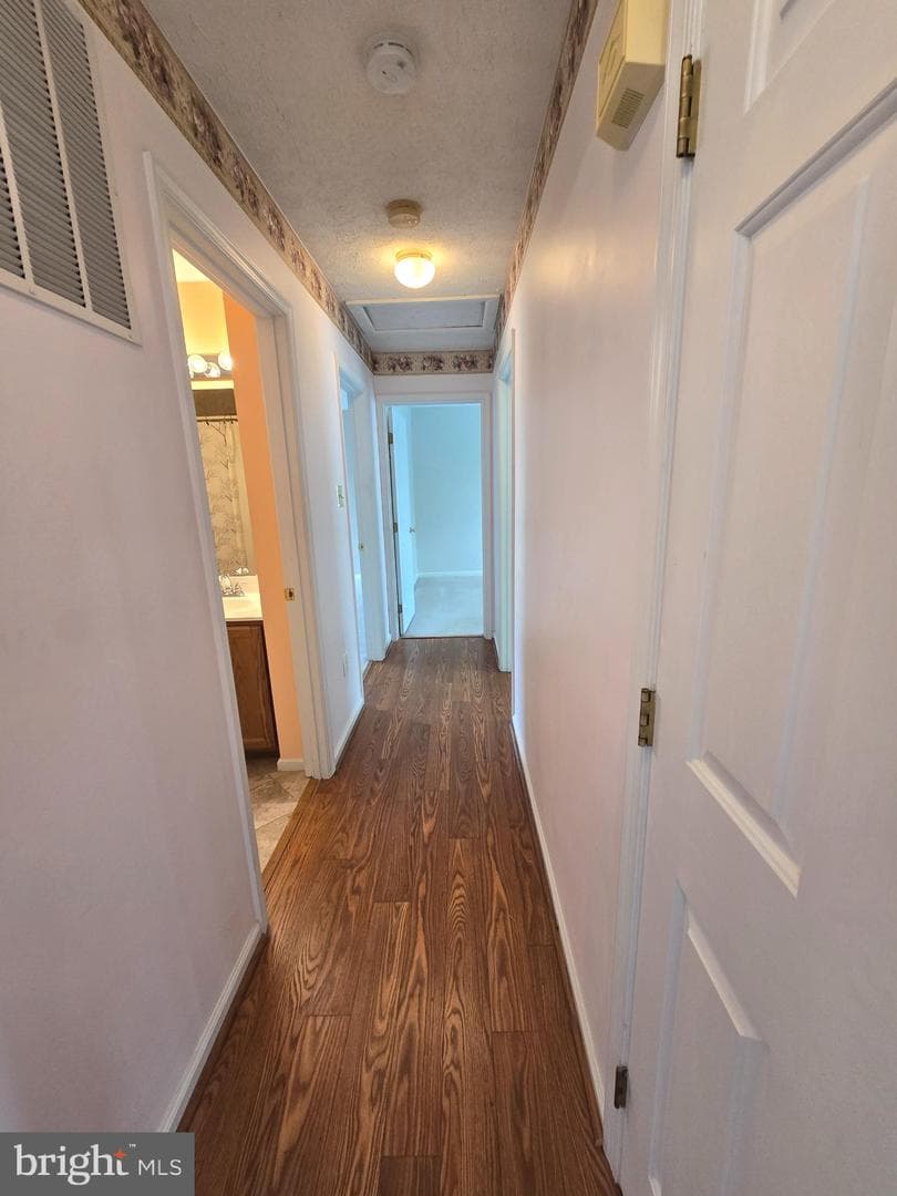 702 Jonathan Drive photo 11